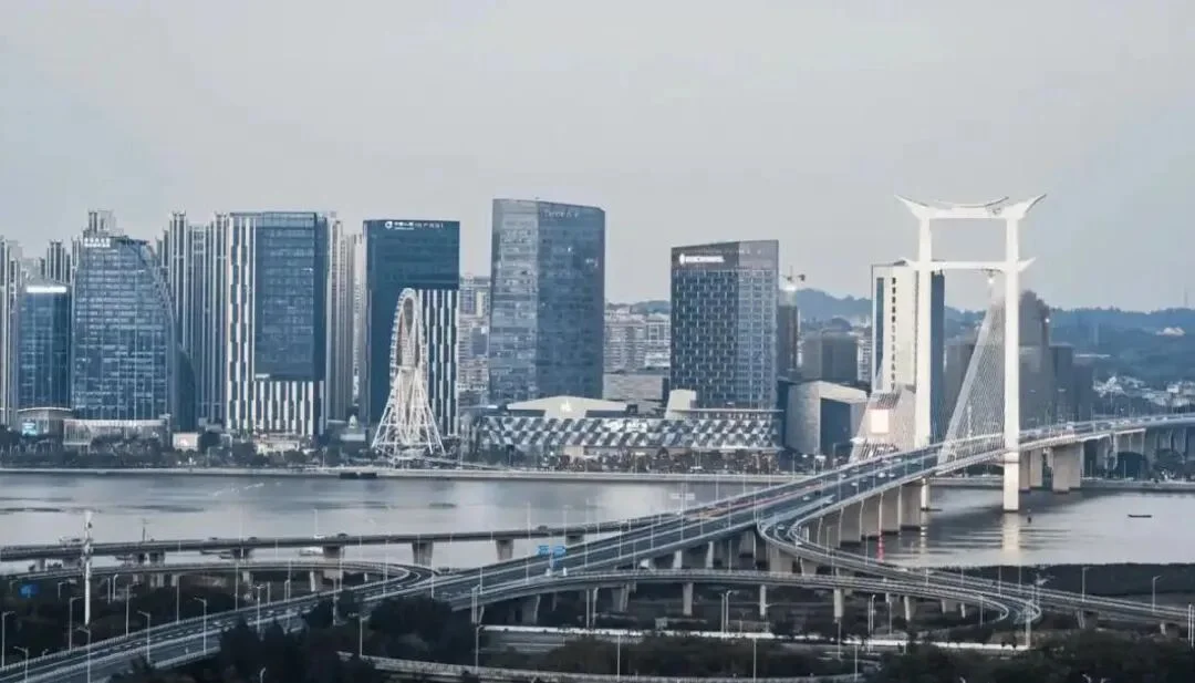 泉州晋江纯正堂广场桔子水晶酒店
